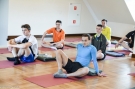 Zawodnicy Olimpu na warsztatach jogi w Pałacu Sulisław